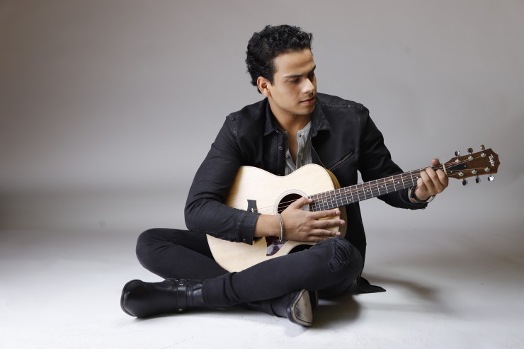 JOSÉ ADRIÁN 32