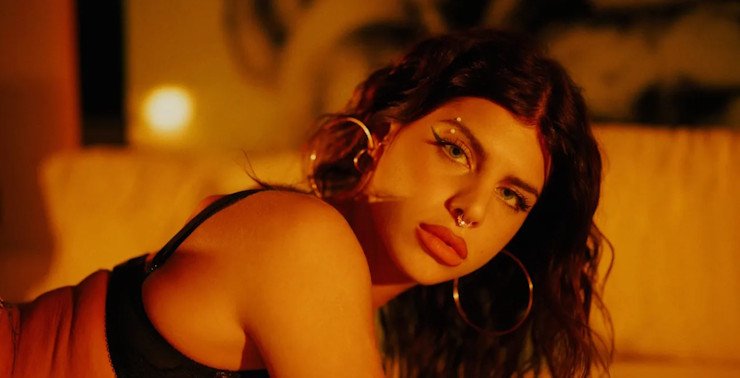 La Saura apuesta por el soul urbano con "Noche de Placer"