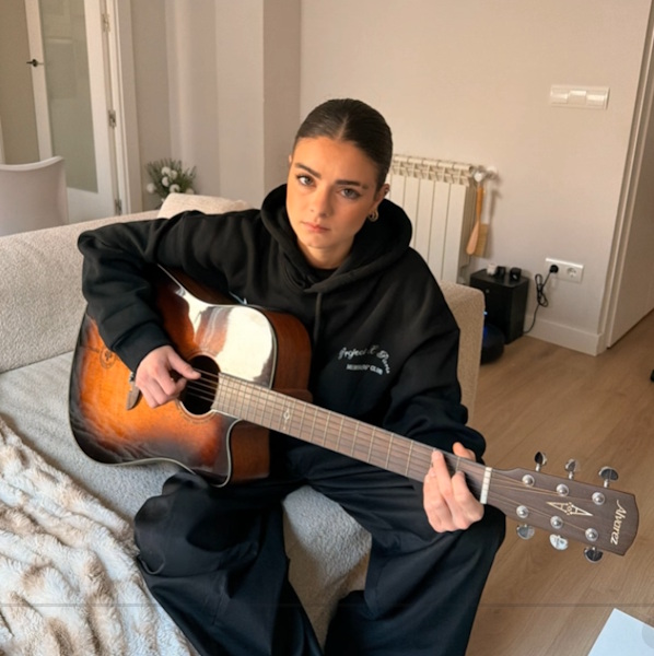 Lucia de la puerta algo me falta