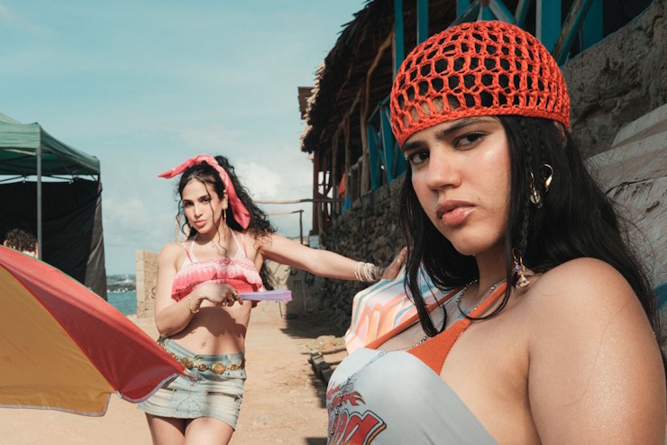 MARI LA CARAJITA Y MANIRA portadas