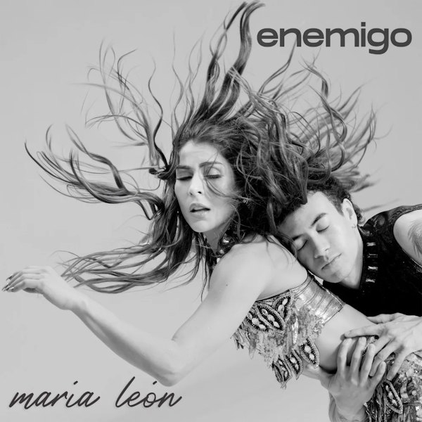 María León presenta "Enemigo": la inquebrantable cantante explora el drama del desamor y la lucha interna en su nuevo single