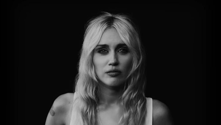 Miley estrena "Orbit", una canción sobre la fuerza magnética del amor y la atracción