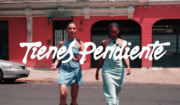 NIA y Ms. Ambar unen su carisma en "Tienes Pendiente": un himno de empoderamiento latino con ritmo tropical