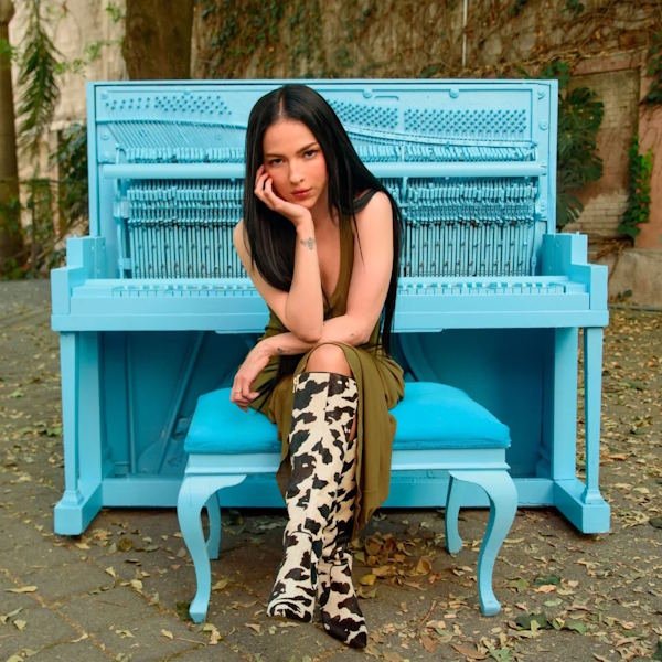 Paty Cantú convierte los "Celos" en deseo, actitud y pop bailable